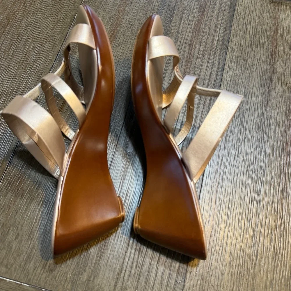 Italian Shoemakers Womens Rose Gold Rhinestone in Gold Wedge Sandals‎ 9.5W Italy